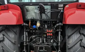 Стекло МТЗ 923, 1523, 2022, 2522, 3022, 3522 заднее малое (633х325)