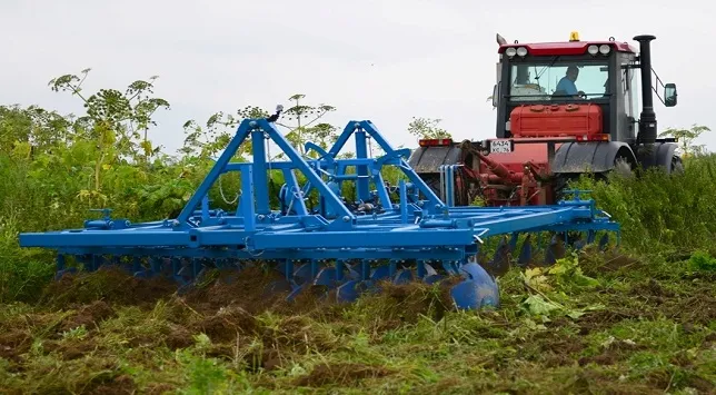 Боронование: когда и как лучше проводить для большей эффективности