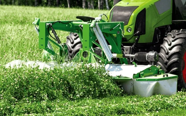 Мелиоративные машины и сельхозтехника: самоходная косилка