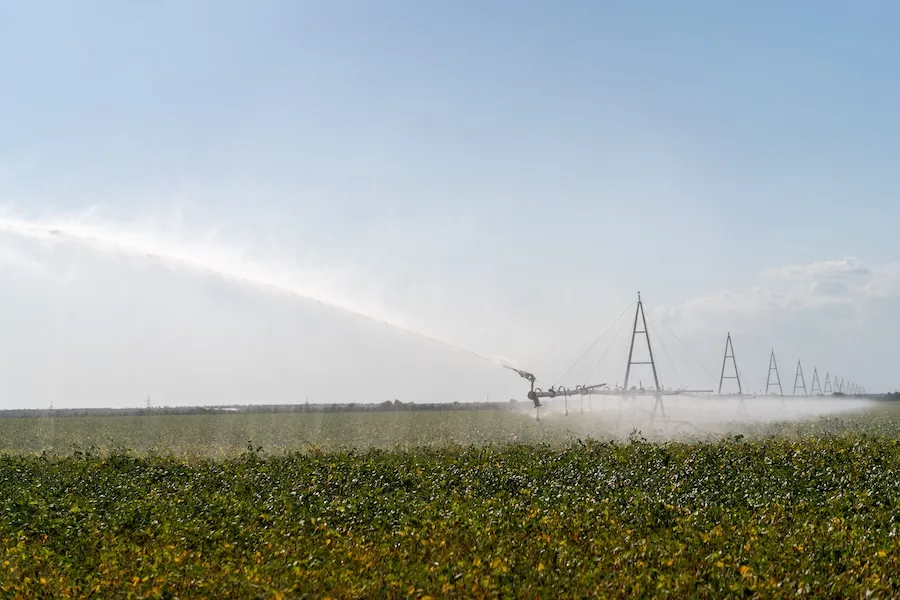 орошение полей