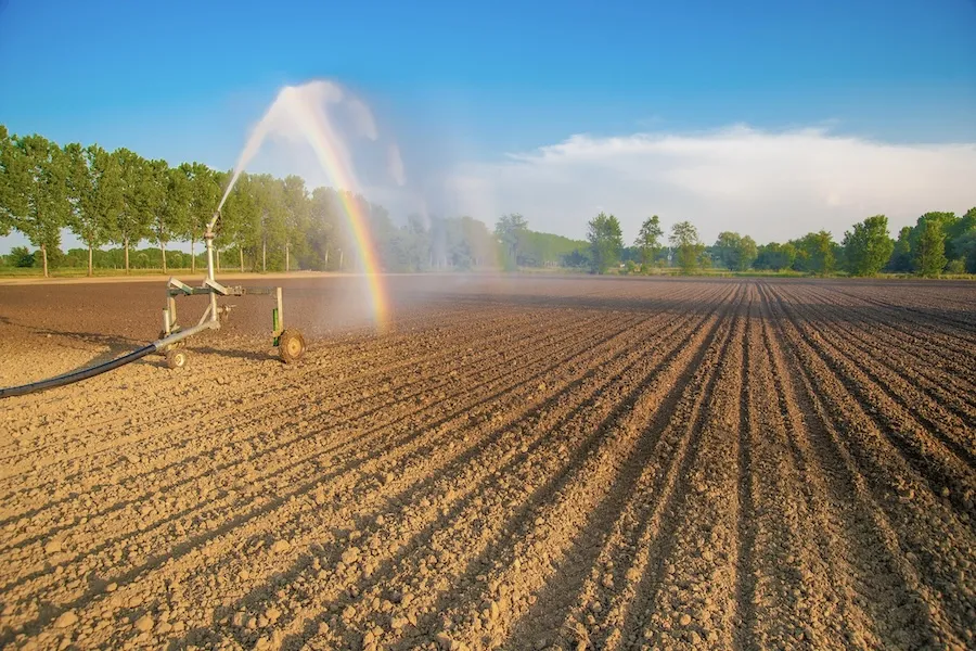 орошение полей