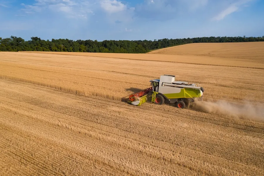 сельскохозяйственный комбайн