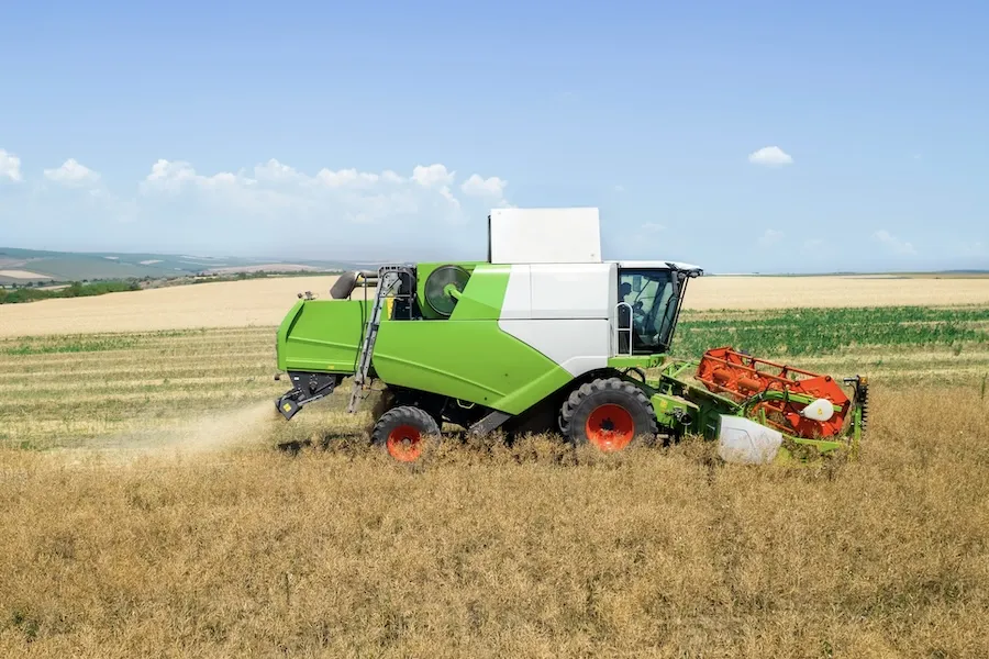 сельскохозяйственный комбайн